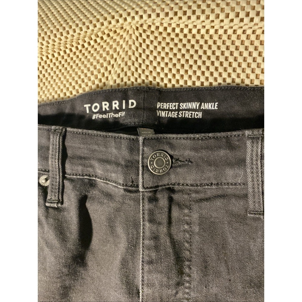 Torrid Perfect Skinny Ankle Vintage Stretch Jean Women's Size 12 Regular Black - Picture 2 of 5